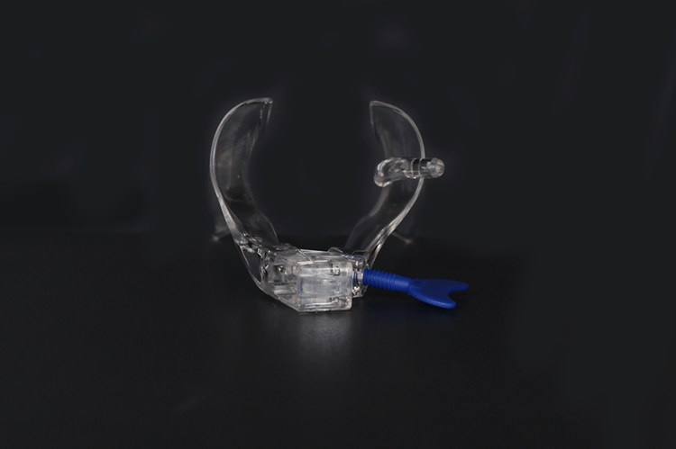 Butterfly vaginal speculum